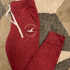 Hollister Mid-Rise Jogger Women’s Size Small (Red)